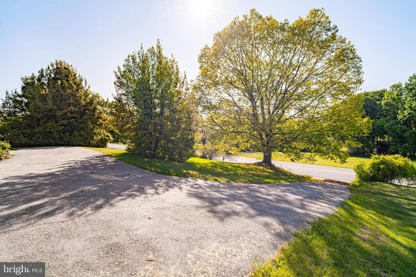 2020 Alcott Road photo 3