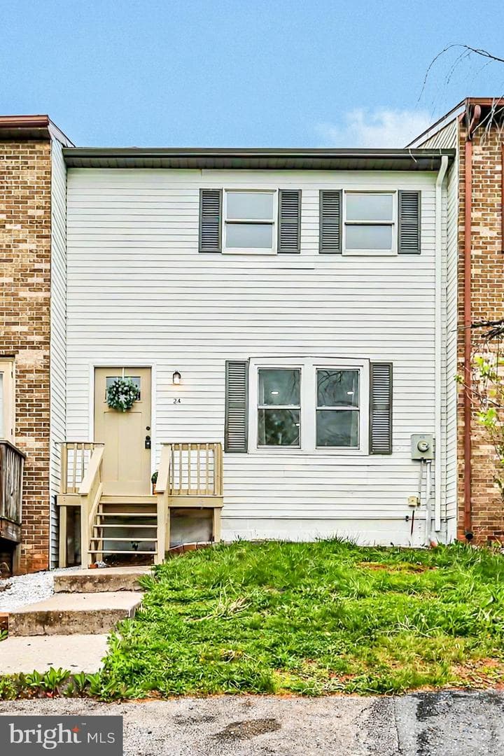 24 Rose Of Sharon Drive photo 2