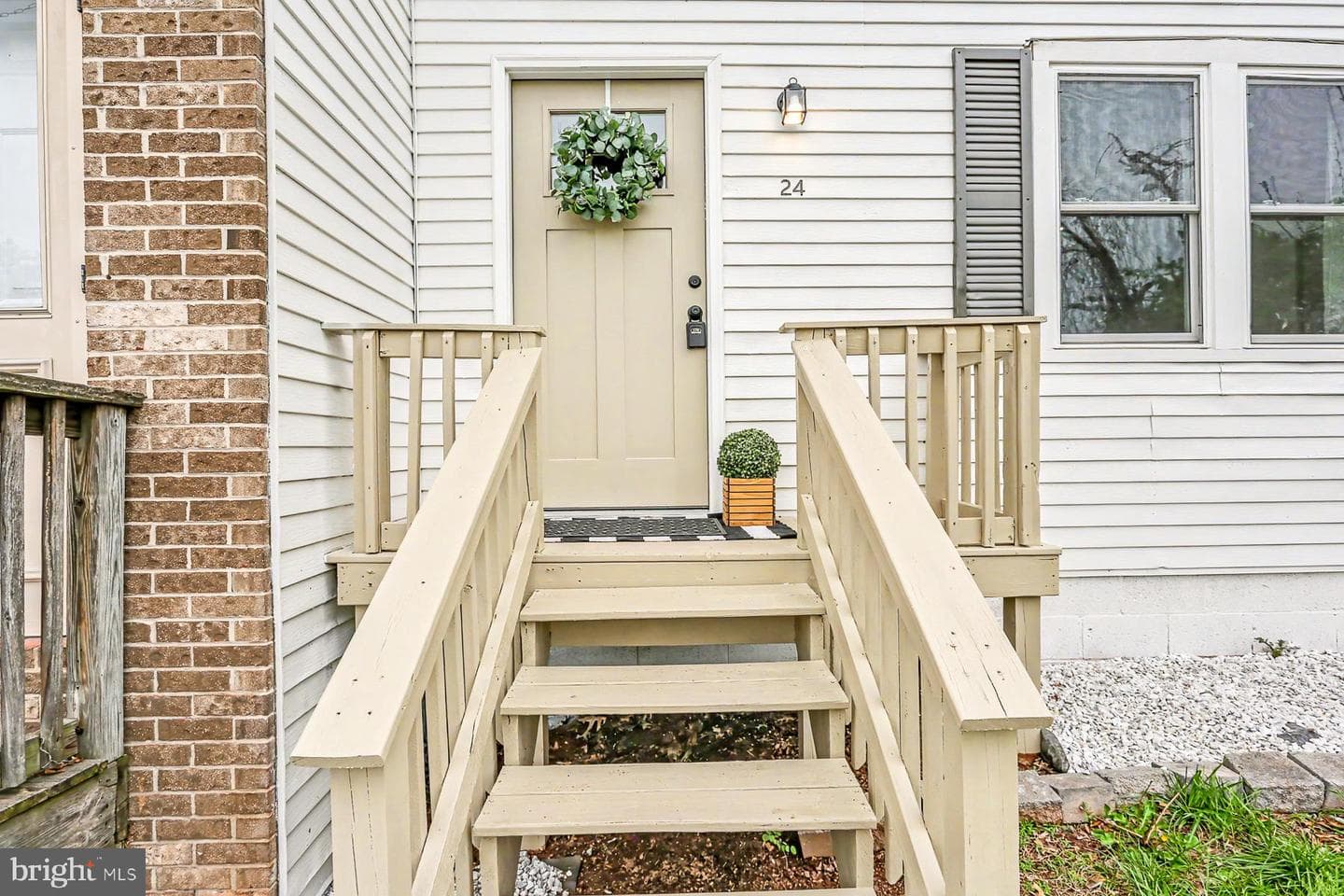 24 Rose Of Sharon Drive photo 3