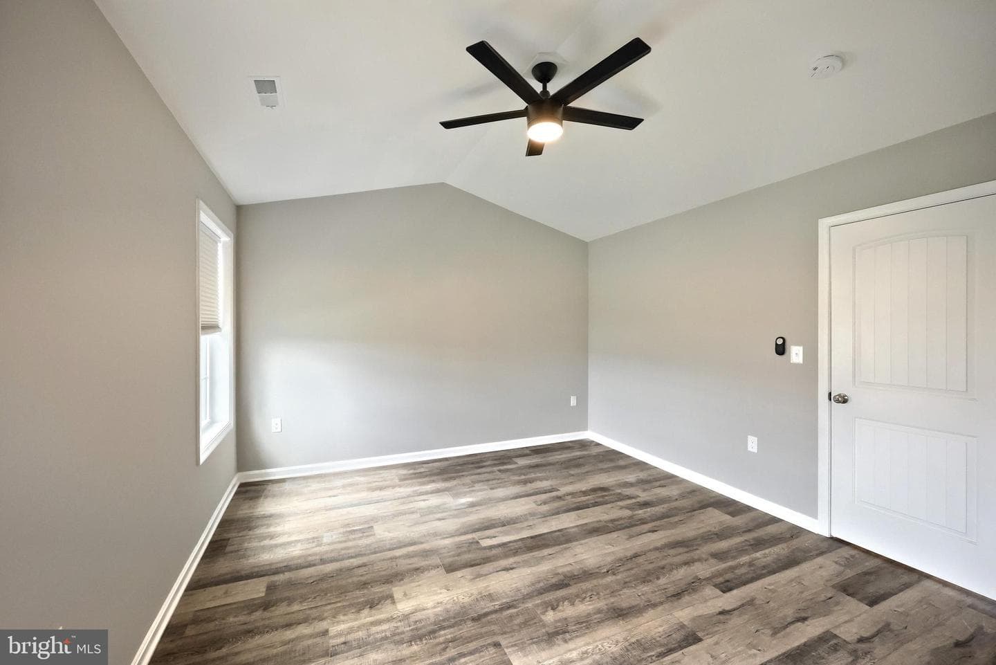 242 Hudson Blvd photo 10