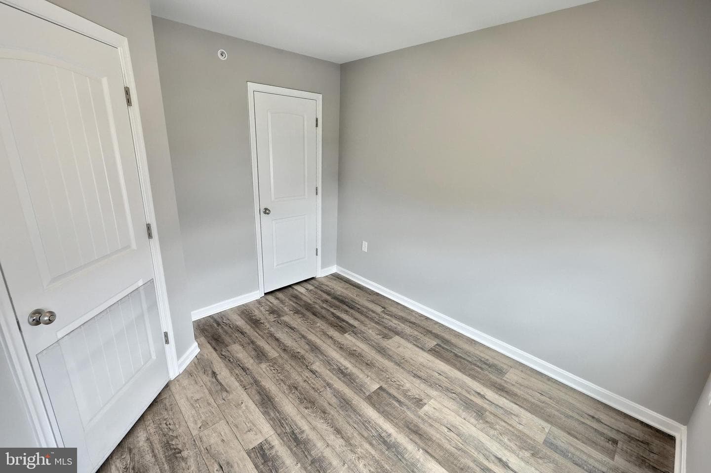 242 Hudson Blvd photo 13