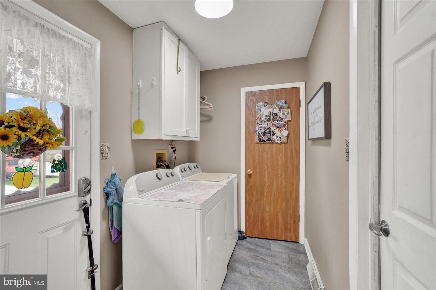 213 Lartry Drive photo 10