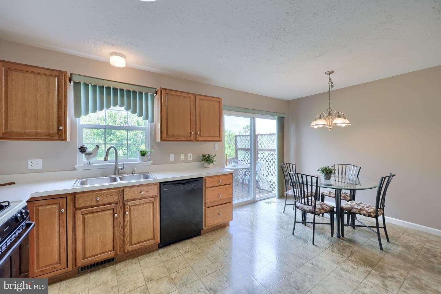 2833 Woodmont Drive photo 12