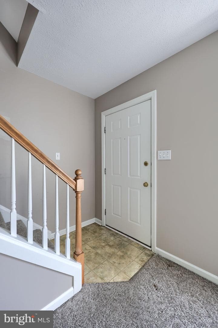 2833 Woodmont Drive photo 4