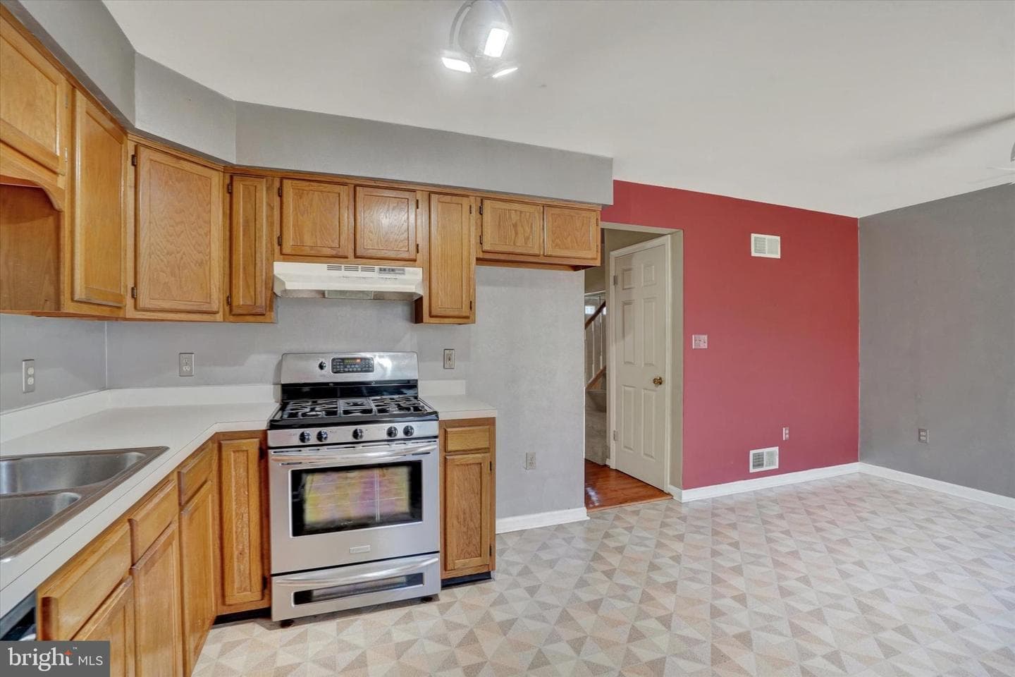 1911 Pin Oak Drive #4 photo 7