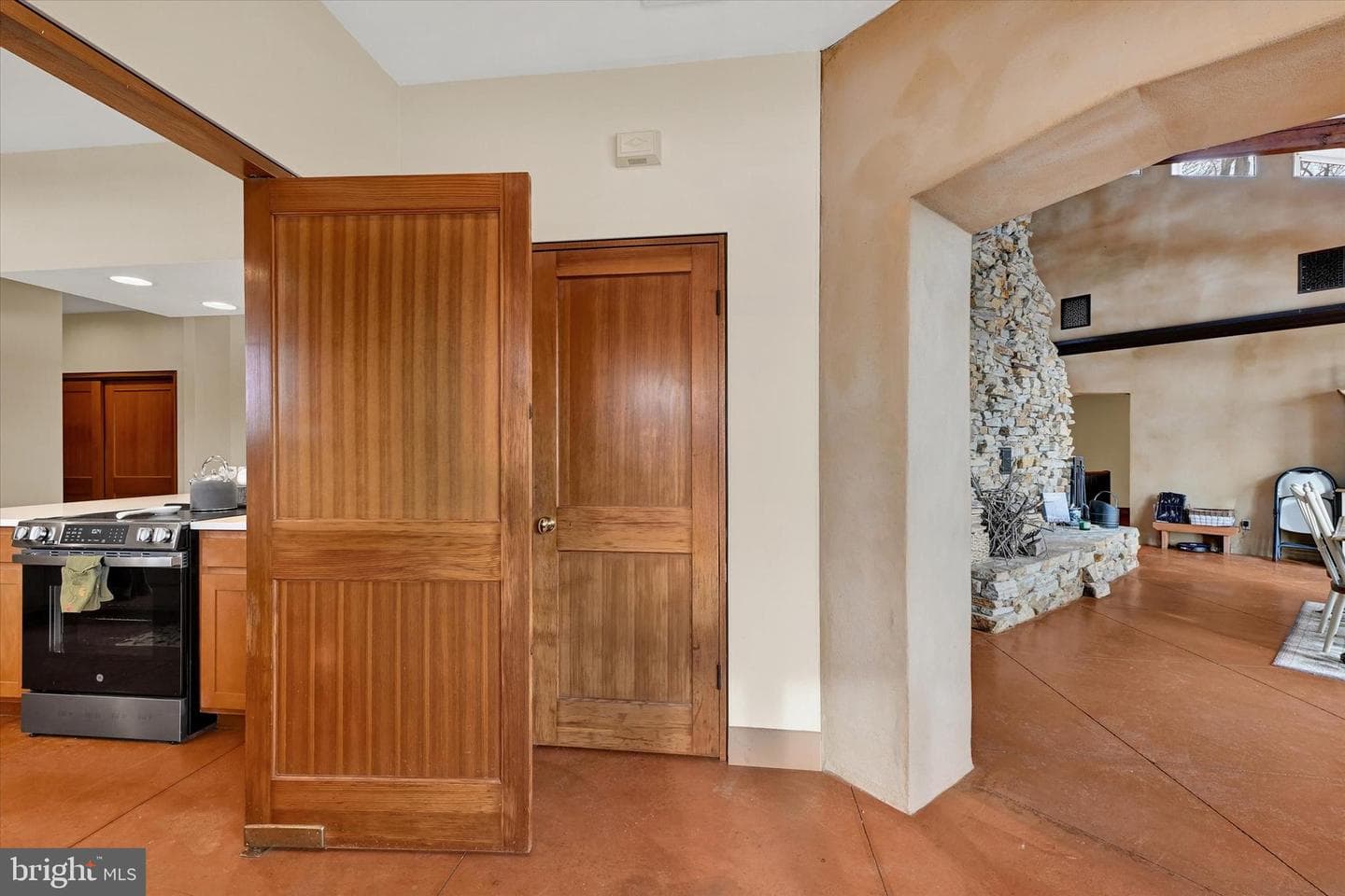 8272 Woodbine Road photo 7