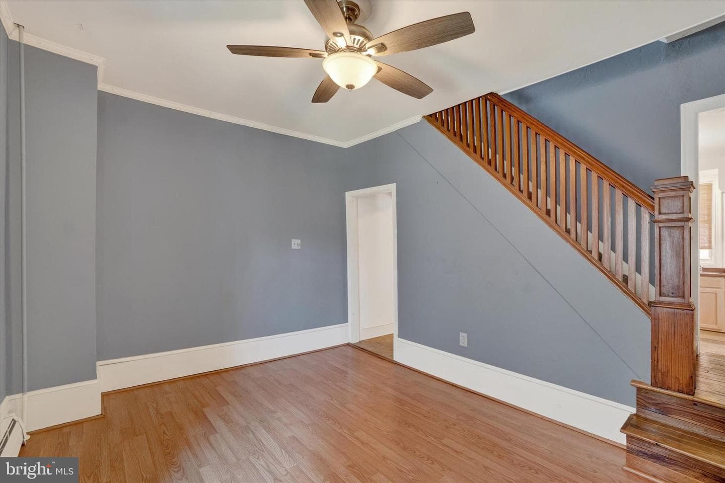 542 W Broadway photo 10