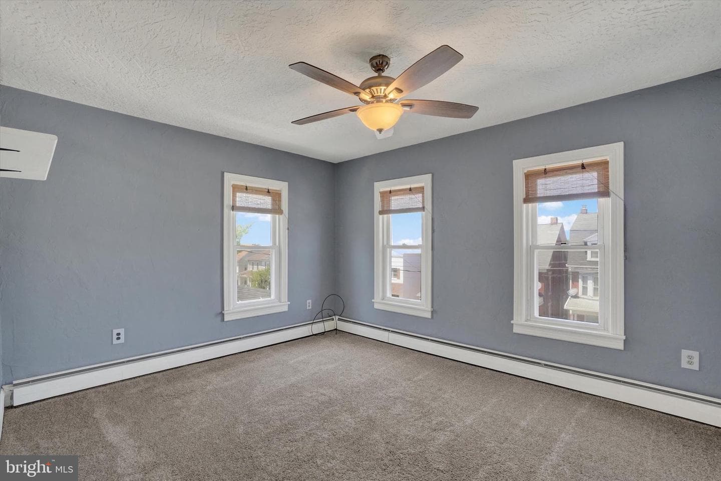 542 W Broadway photo 14