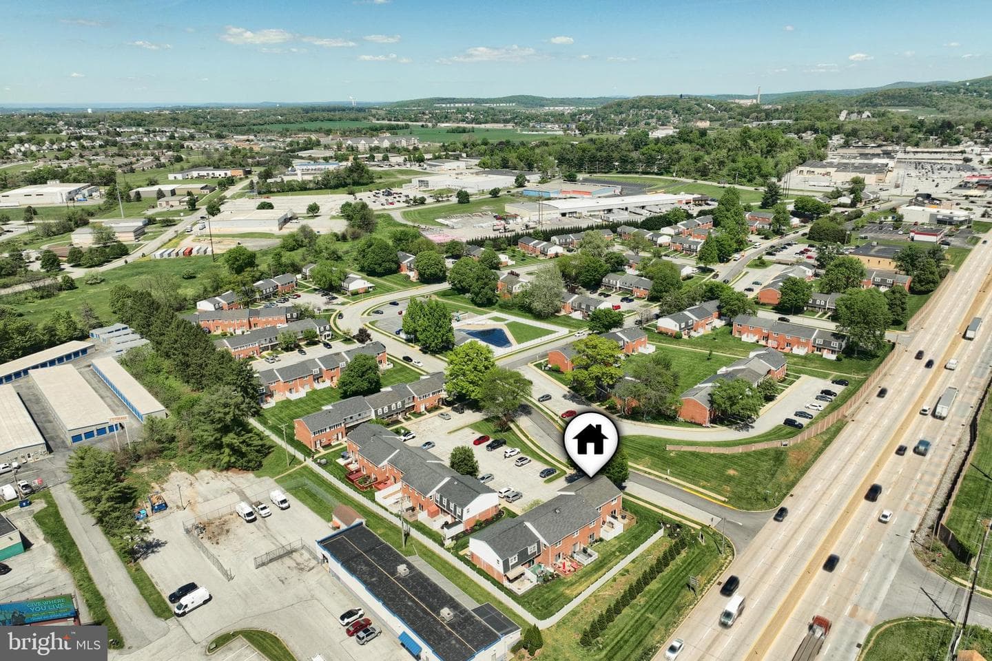 1600 Devers Road photo 30