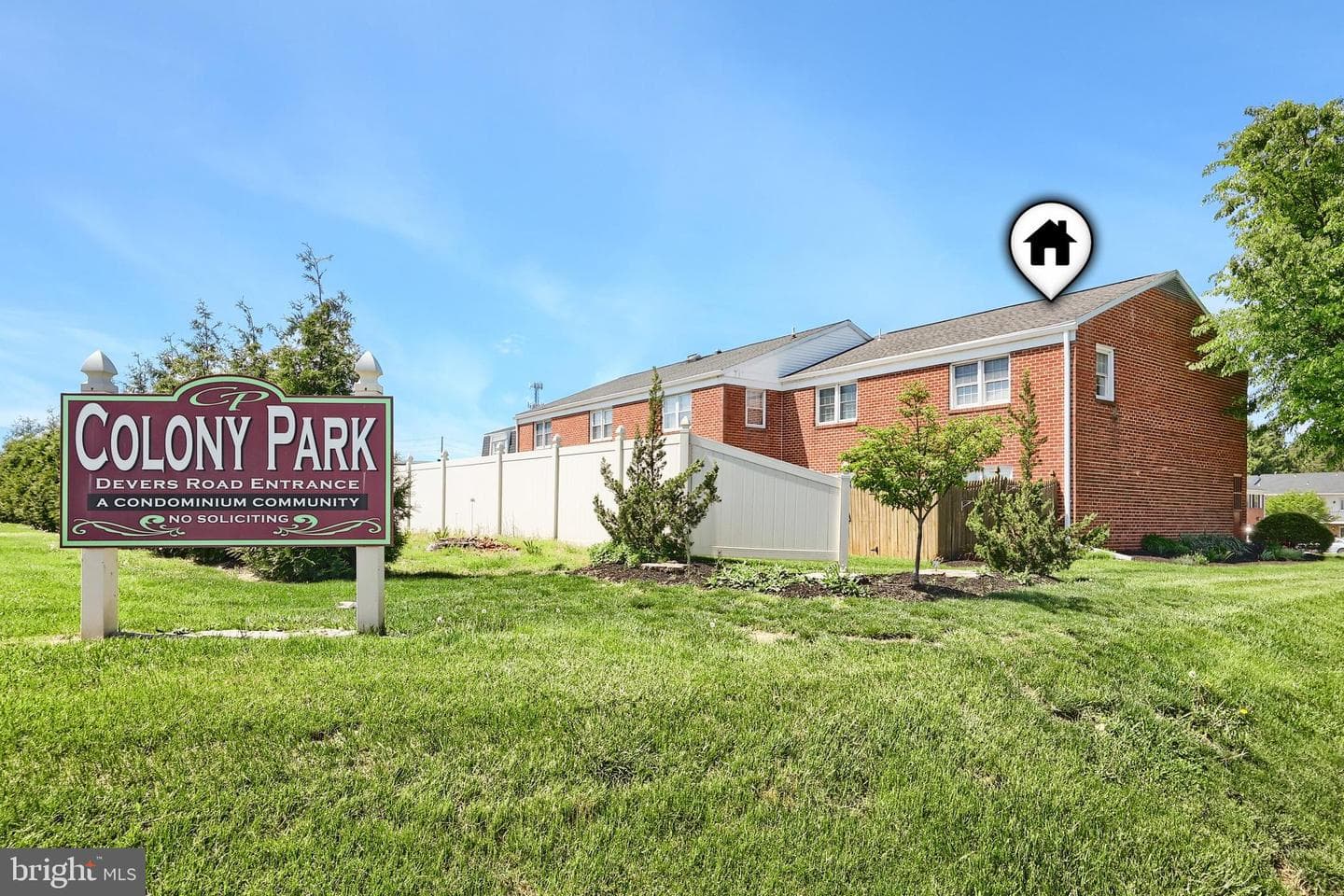 1600 Devers Road photo 4