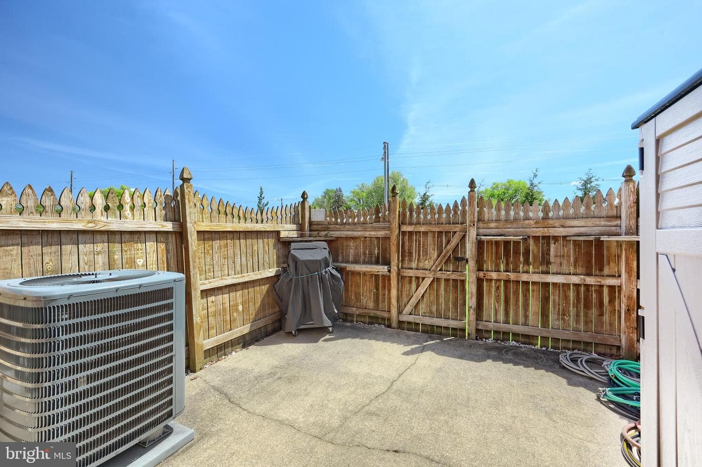 1600 Devers Road photo 6
