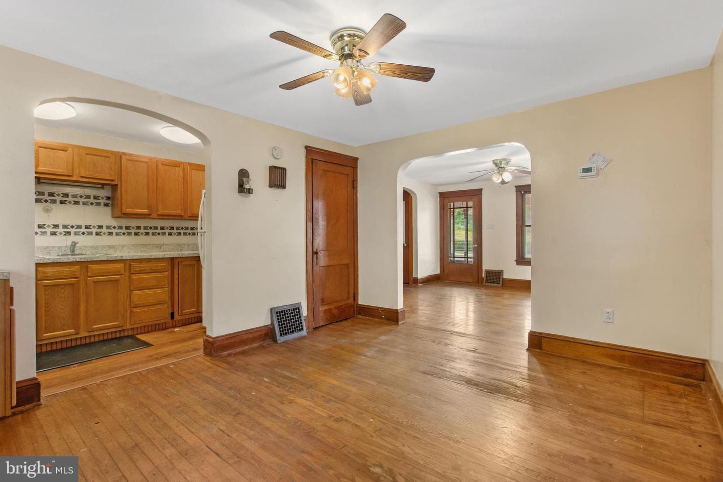 772 Baltimore Street photo 8