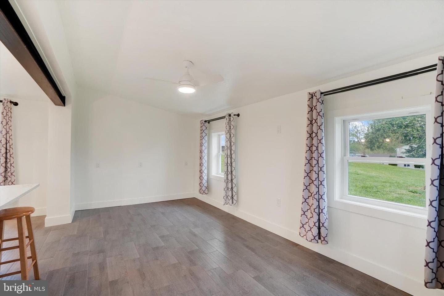 93 W High Street photo 5