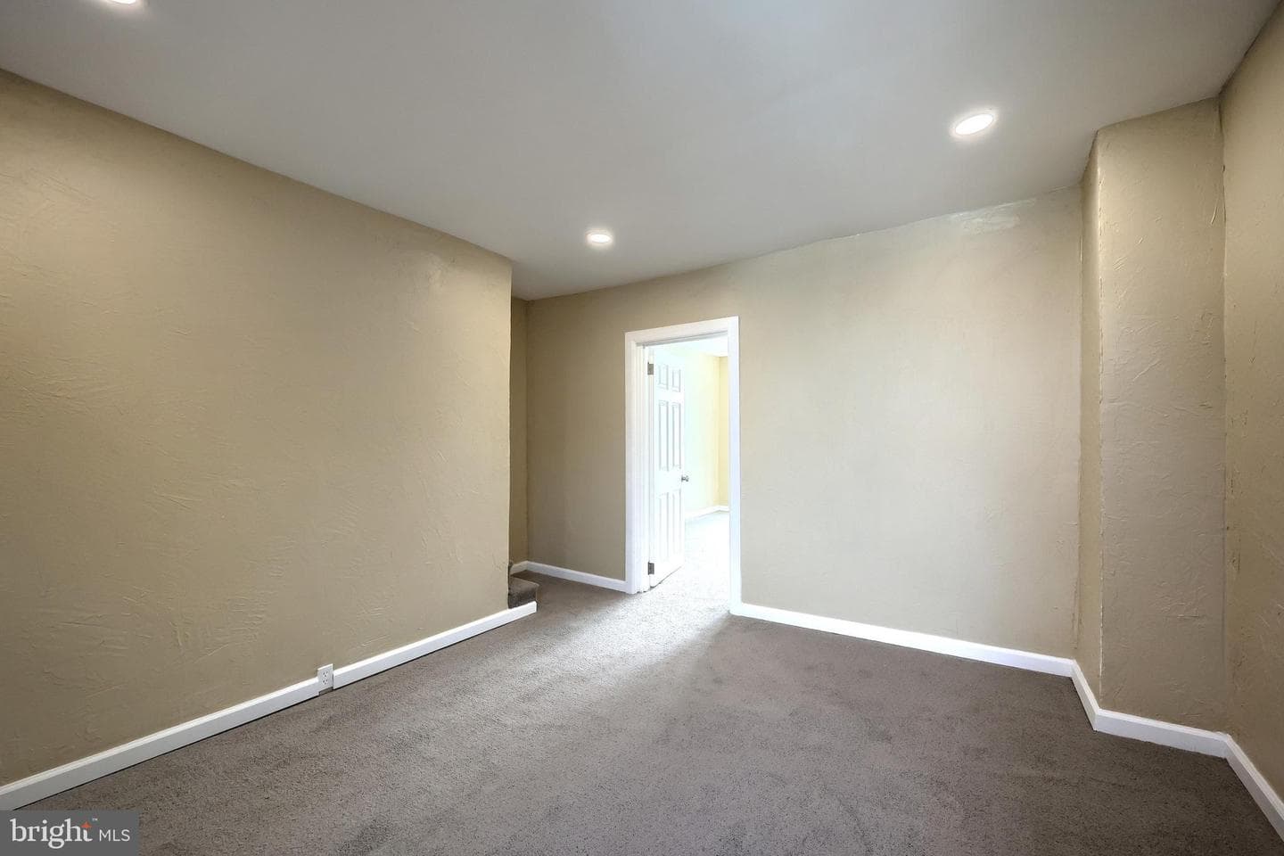 1415 W King Street photo 14