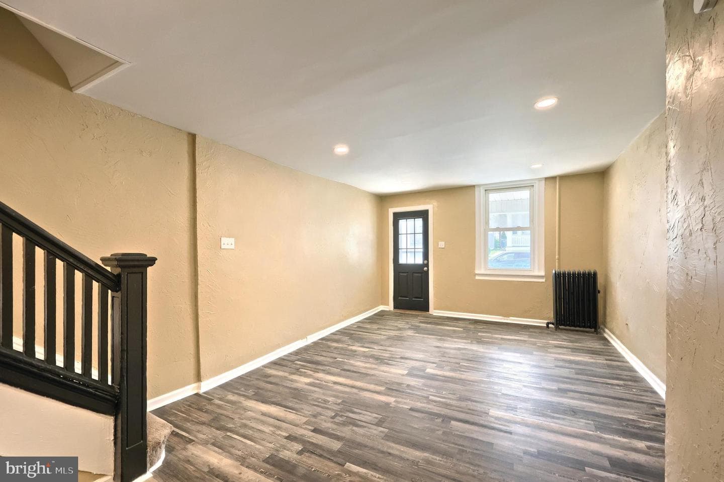 1415 W King Street photo 3