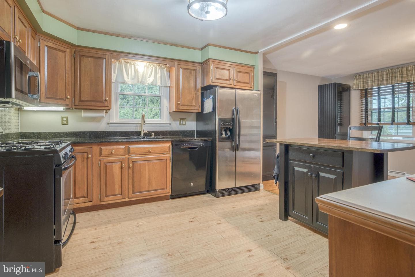 420 Cortleigh Drive photo 15
