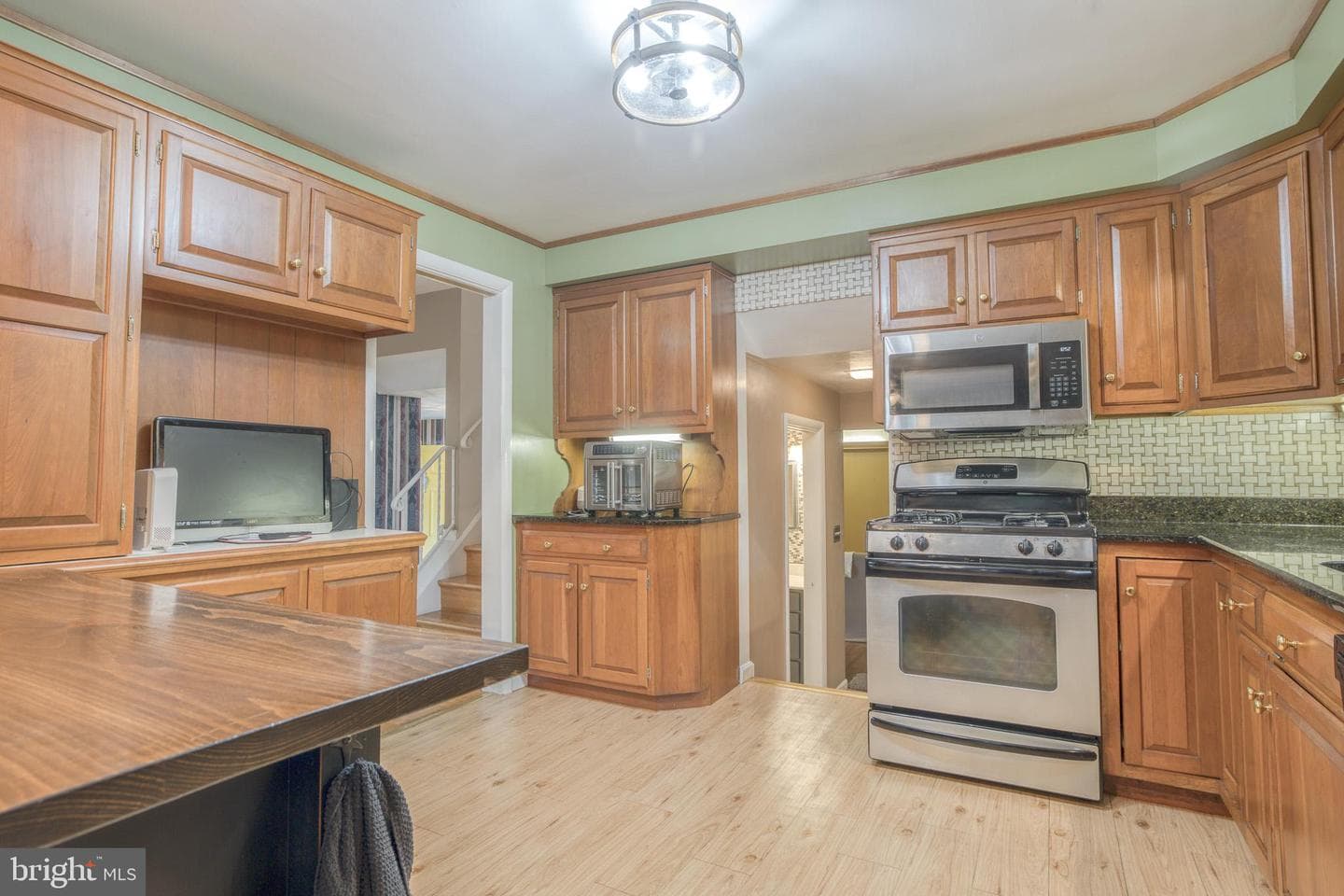 420 Cortleigh Drive photo 17