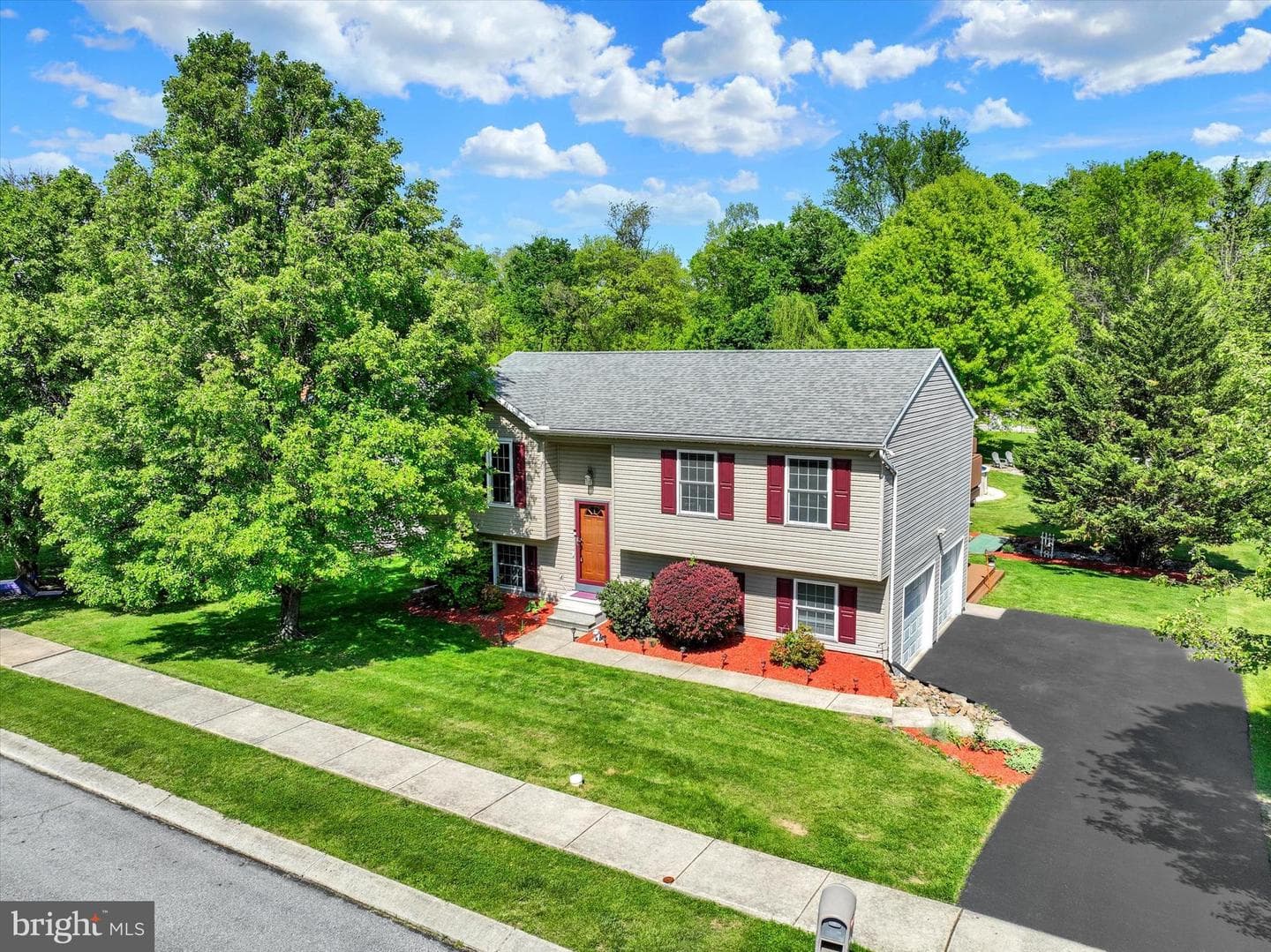 315 Iroquois Trail photo 5