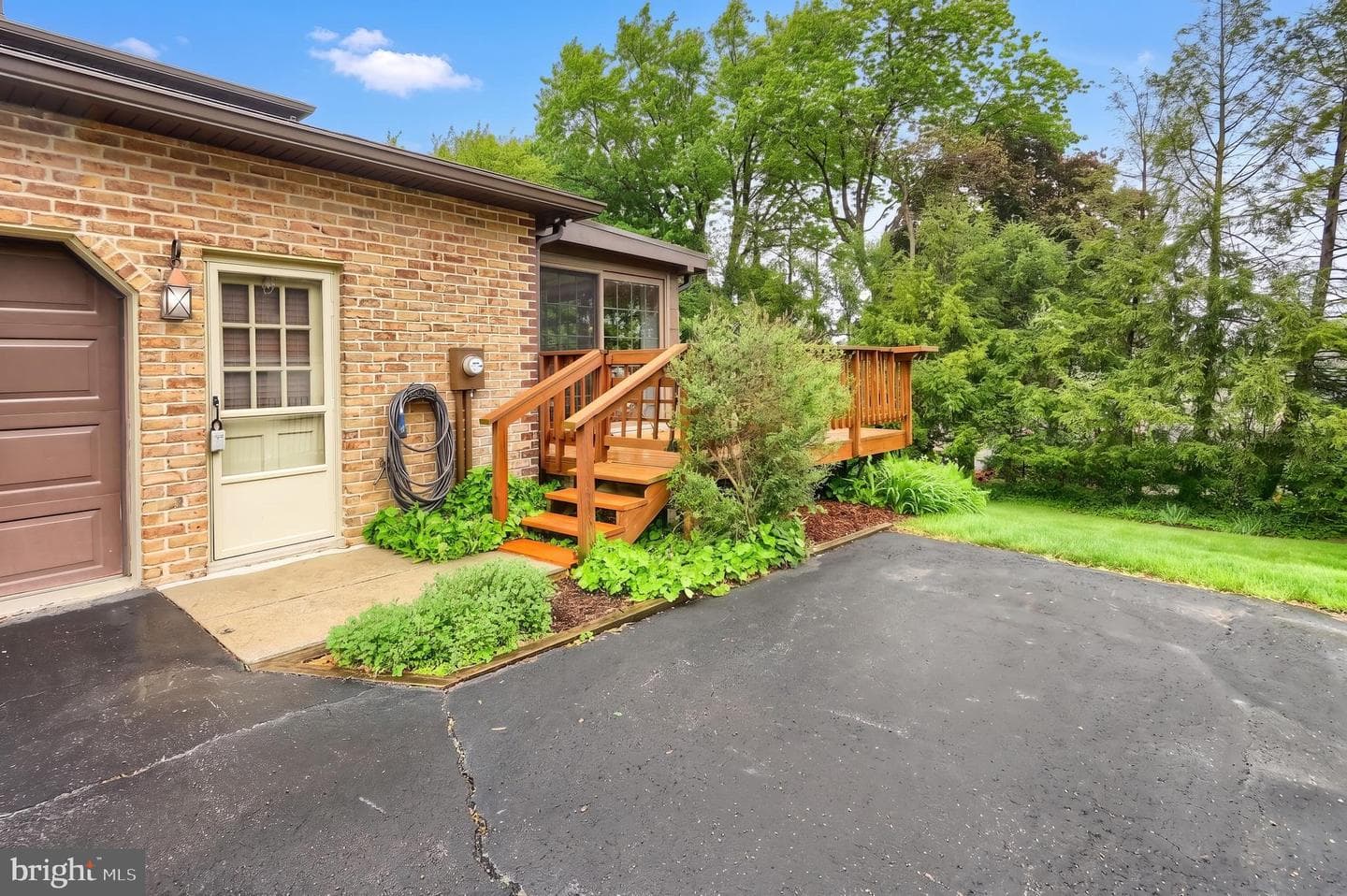 3220 Round Hill Road photo 7