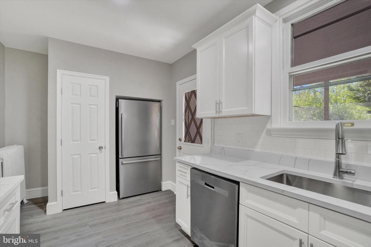 704 Madison Avenue photo 11