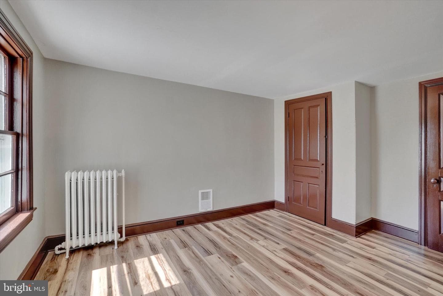 704 Madison Avenue photo 16