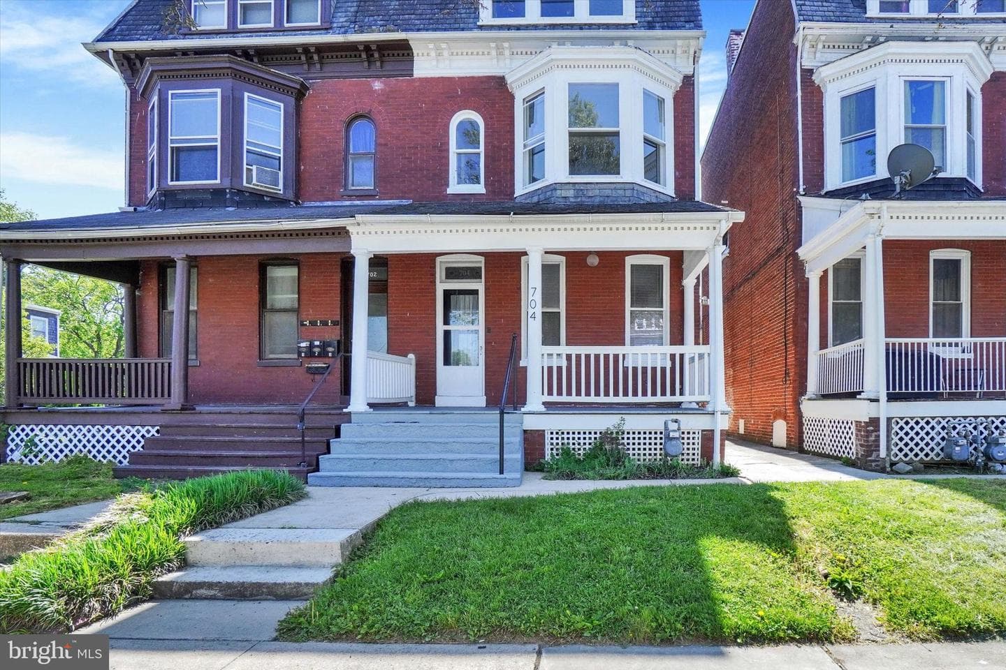 704 Madison Avenue photo 2