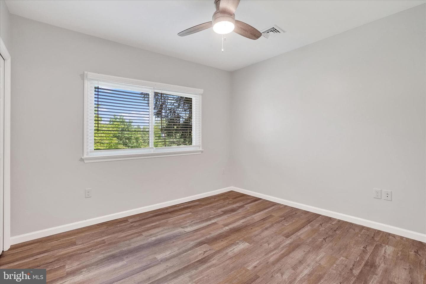 1542 Bonbar Road photo 18