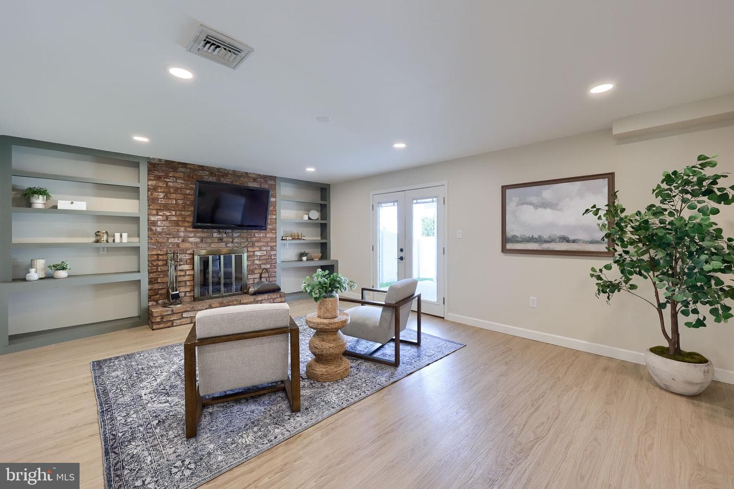 250 Nollyn Drive photo 17