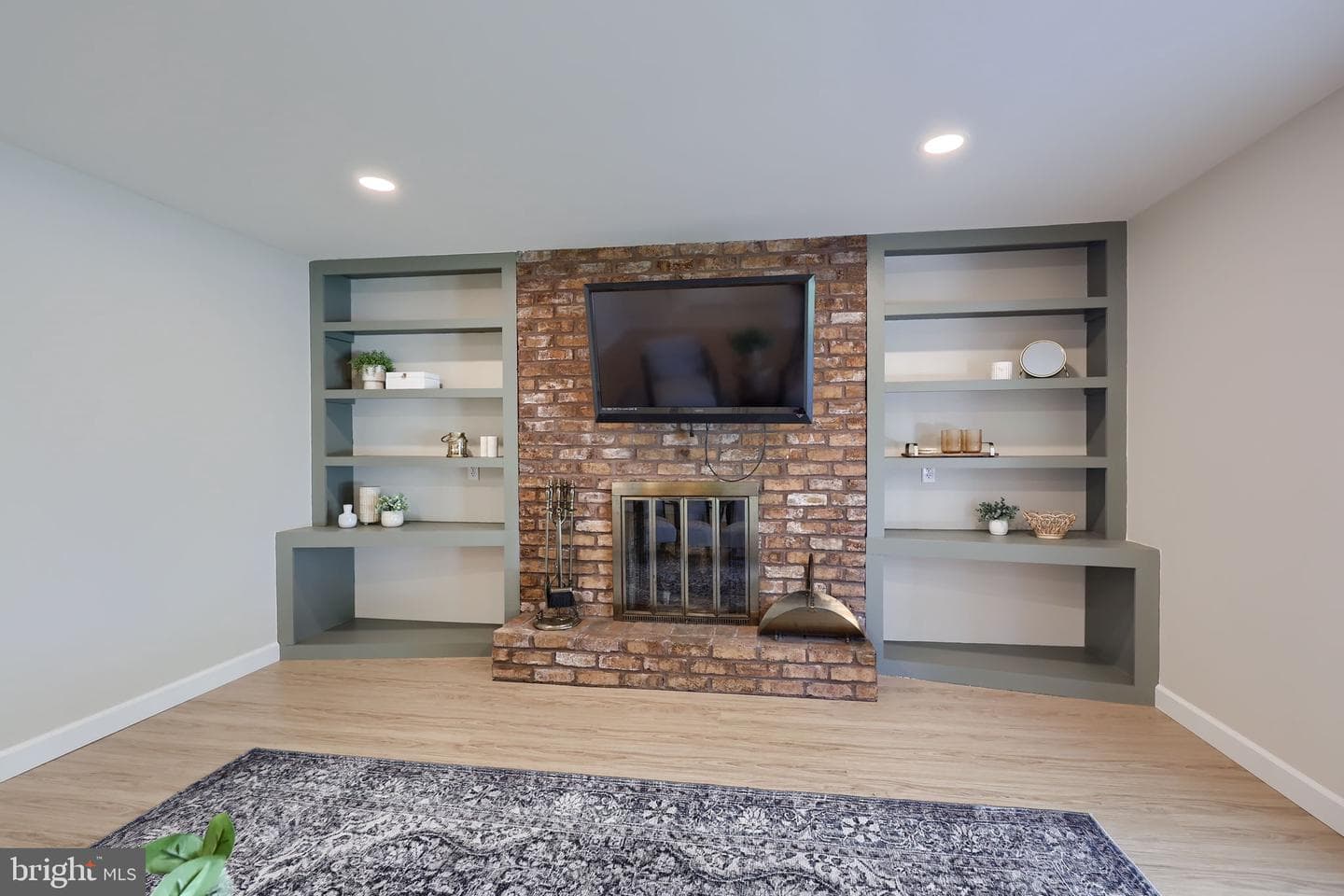 250 Nollyn Drive photo 18