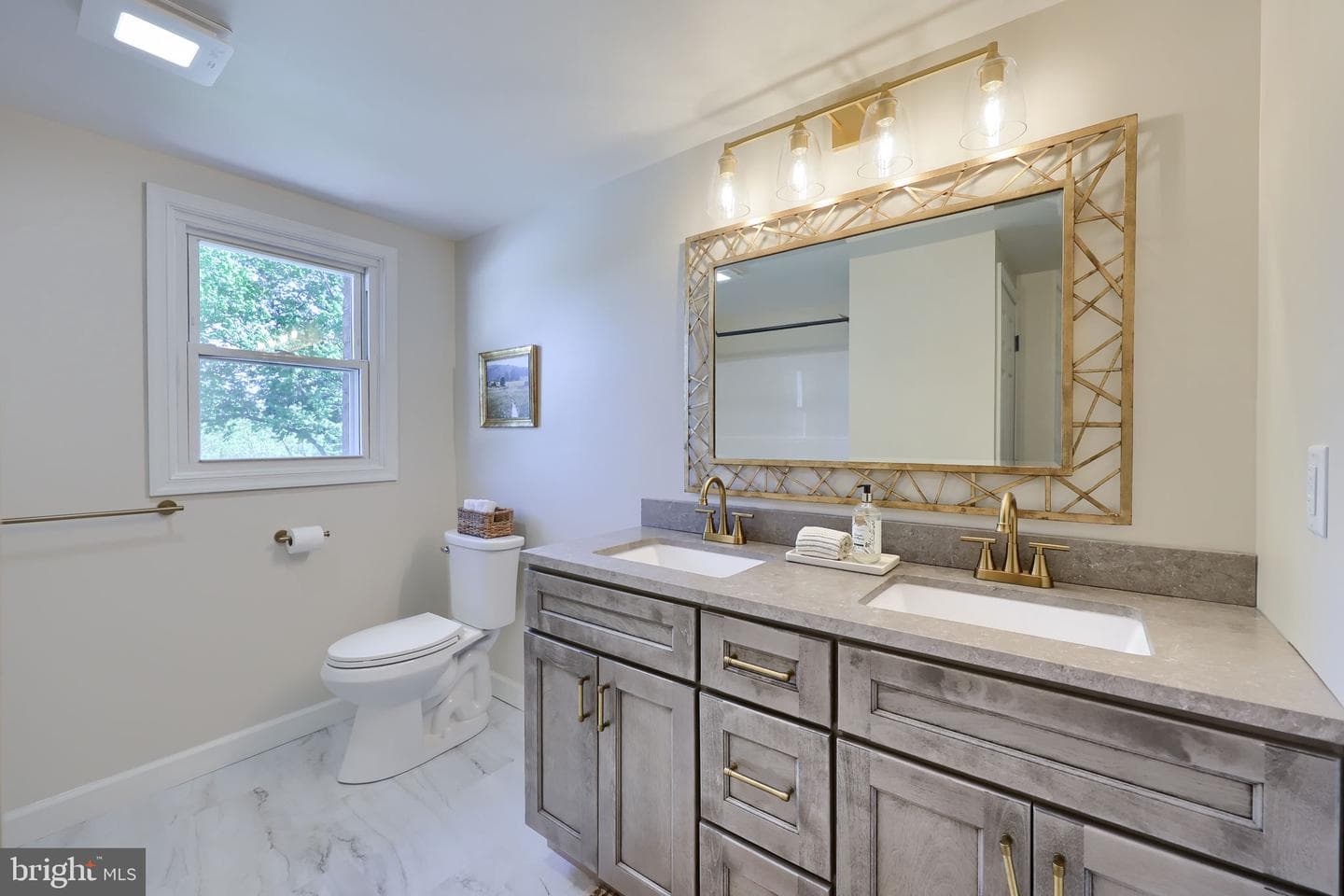 250 Nollyn Drive photo 21
