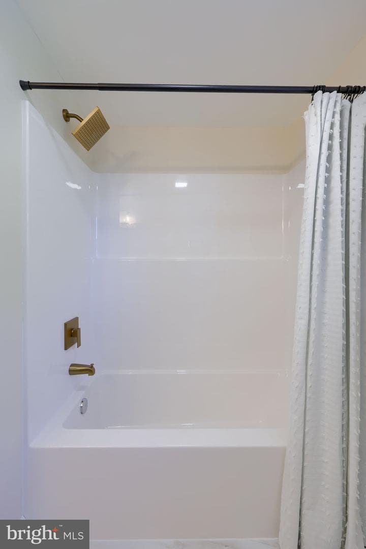 250 Nollyn Drive photo 22
