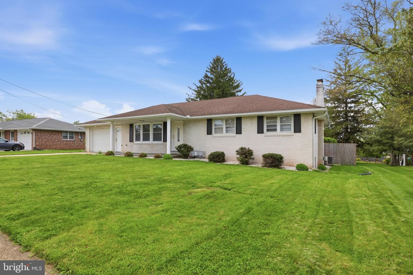 2330 Redwood Road, York