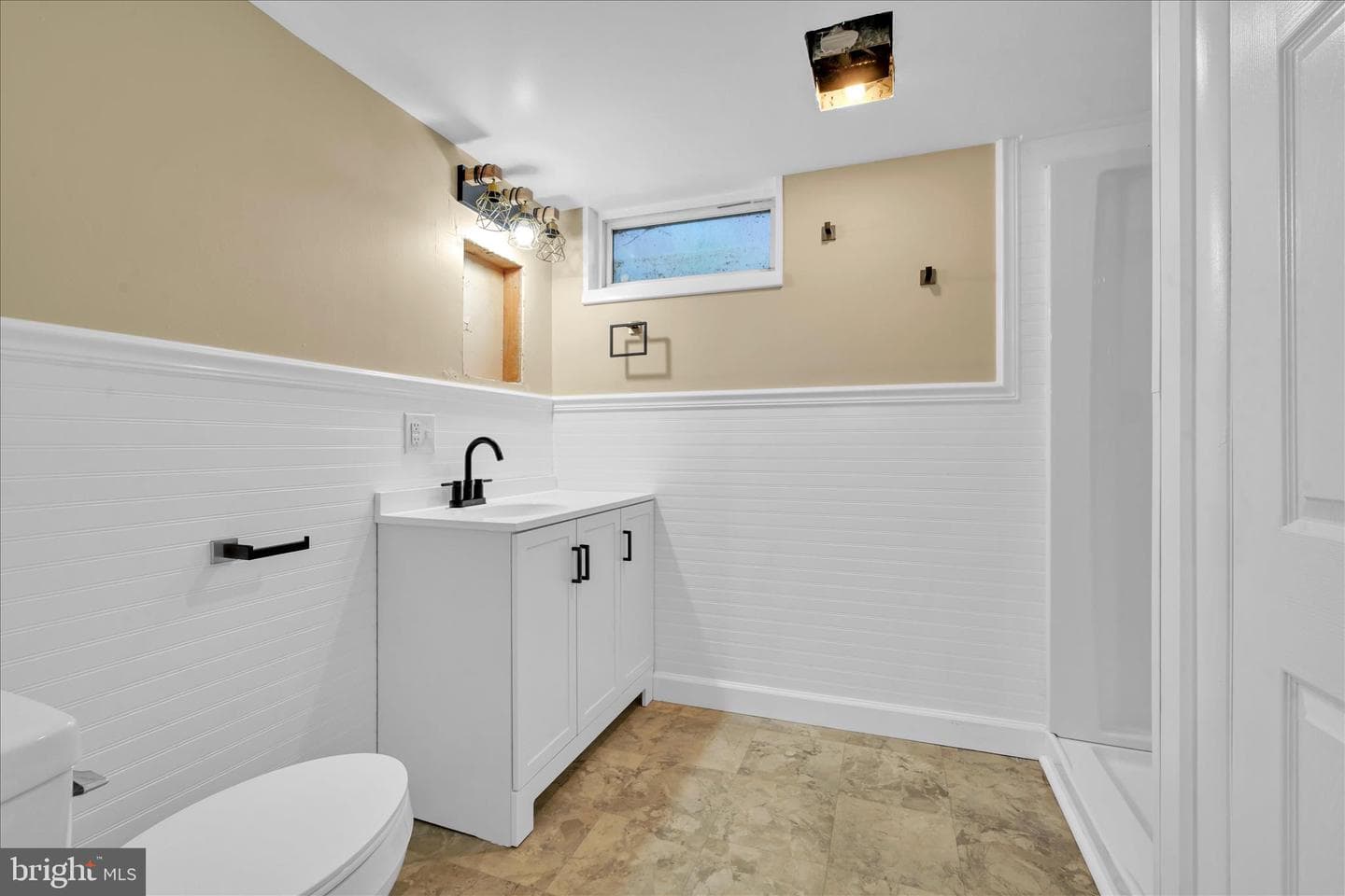 308 E Springettsbury photo 26