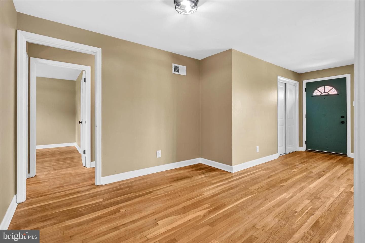308 E Springettsbury photo 6