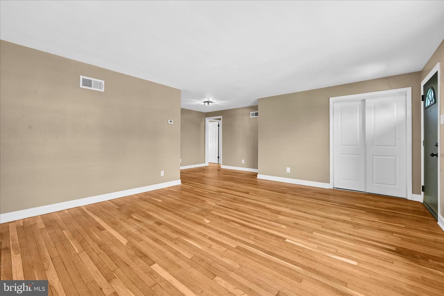 308 E Springettsbury photo 9