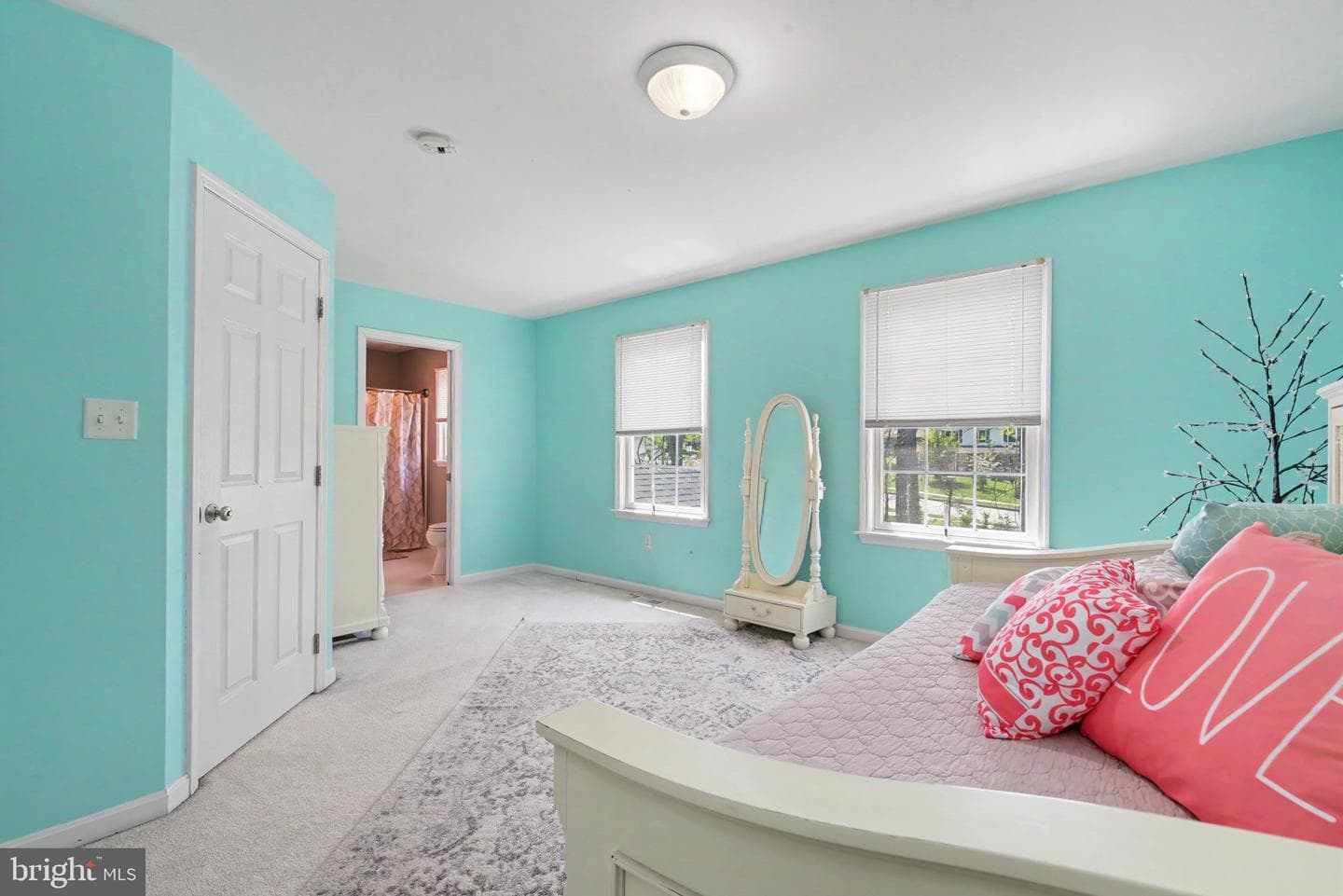 12 Dove Court photo 13