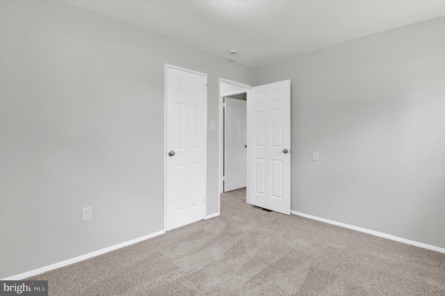 3837 Oakleigh Drive photo 14