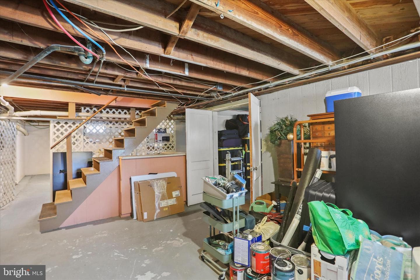 6 S Grant Road photo 35