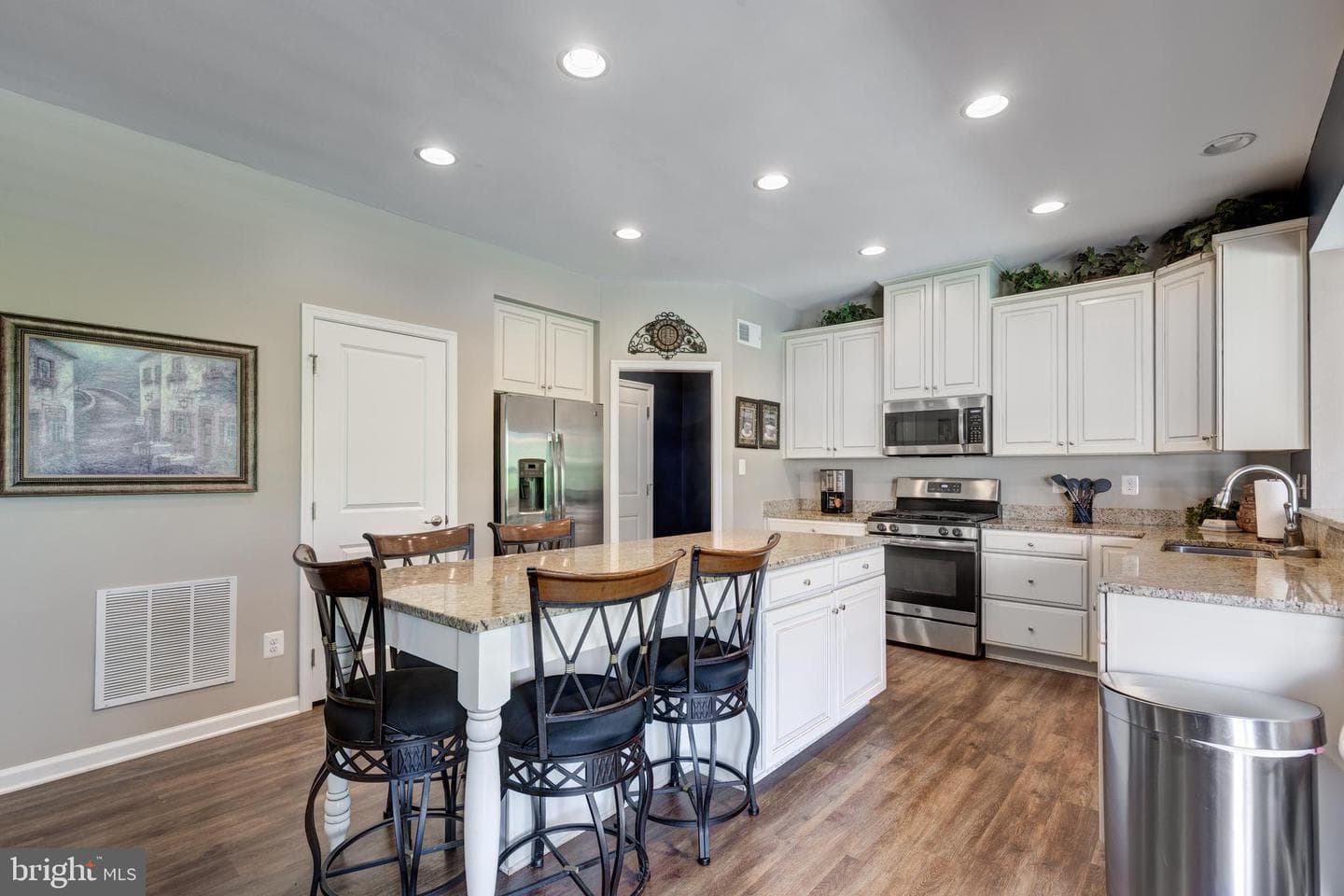 36 Rockdale Drive photo 5