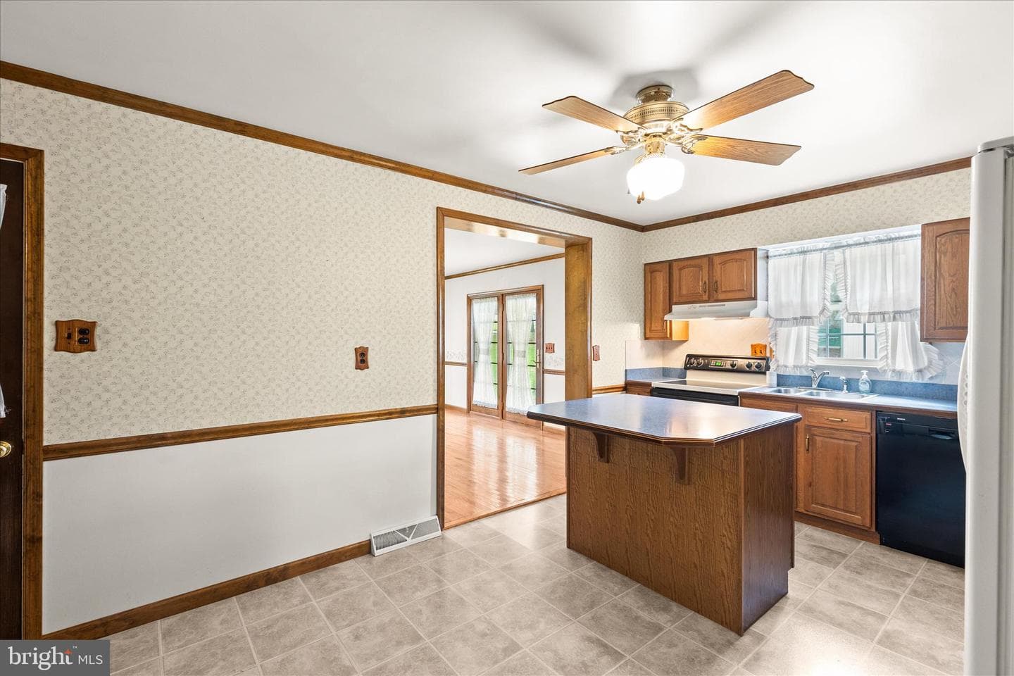 2312 Church Road photo 8