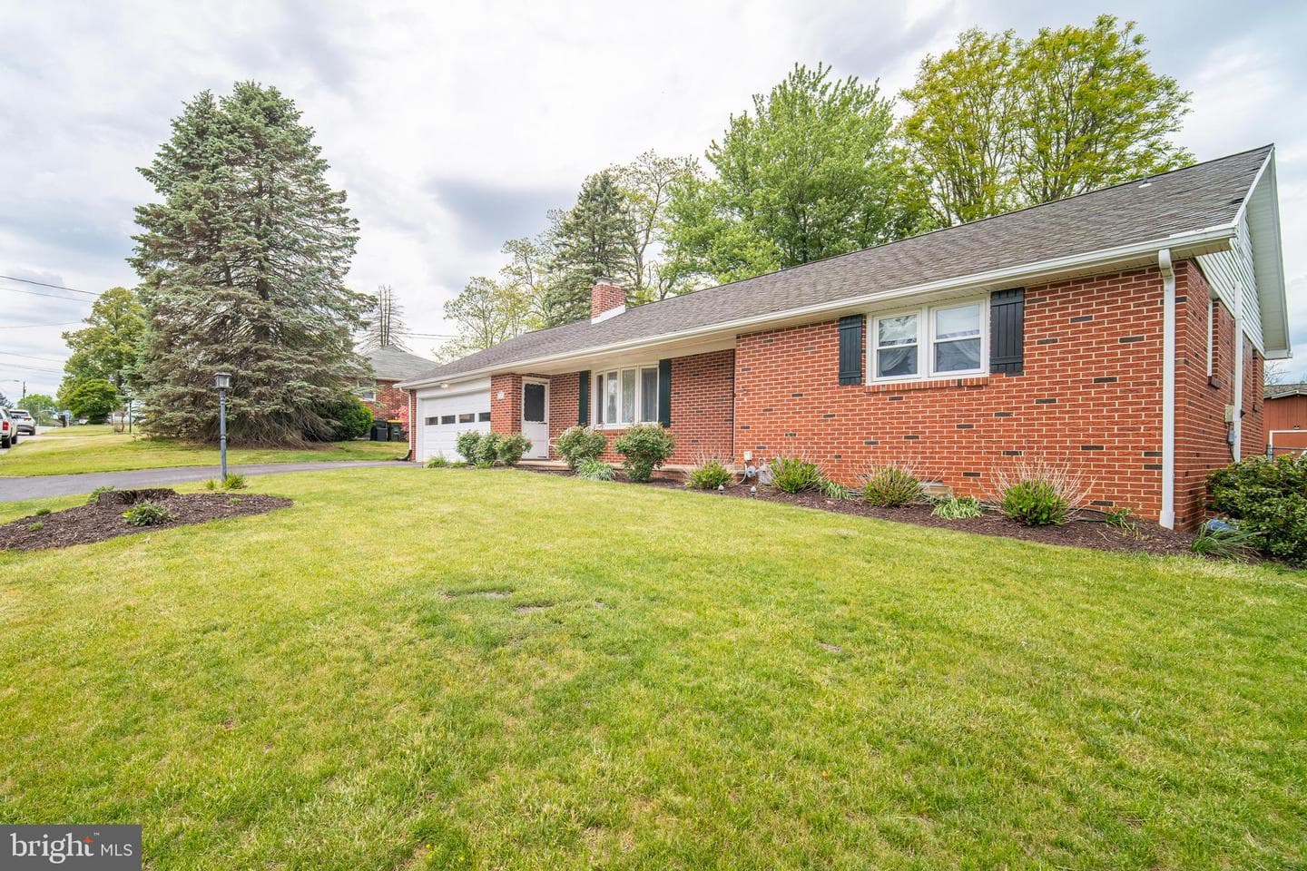 119 E Clearview Drive photo 37