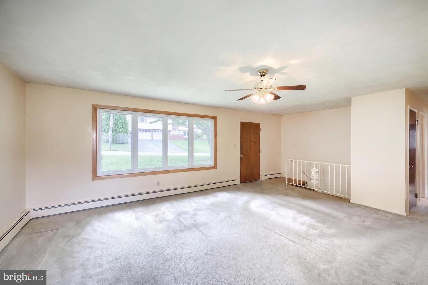 457 Holyoke Drive photo 9