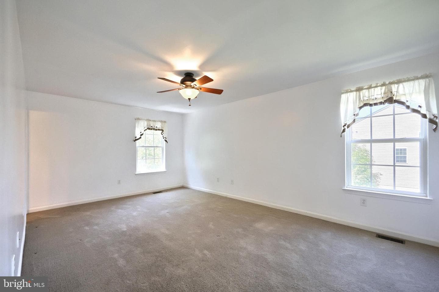 425 Lakeview Drive photo 37