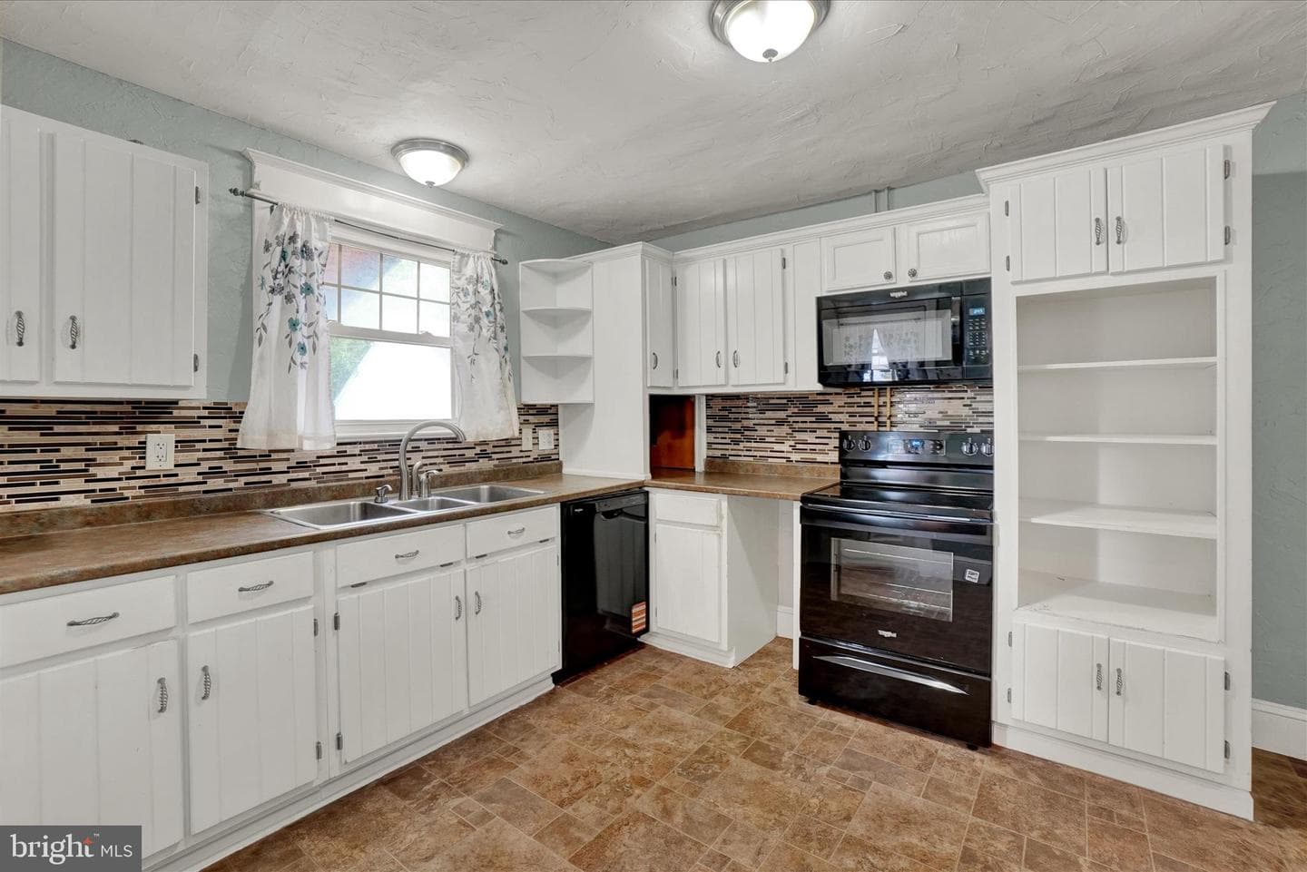104 N Seward Street photo 11