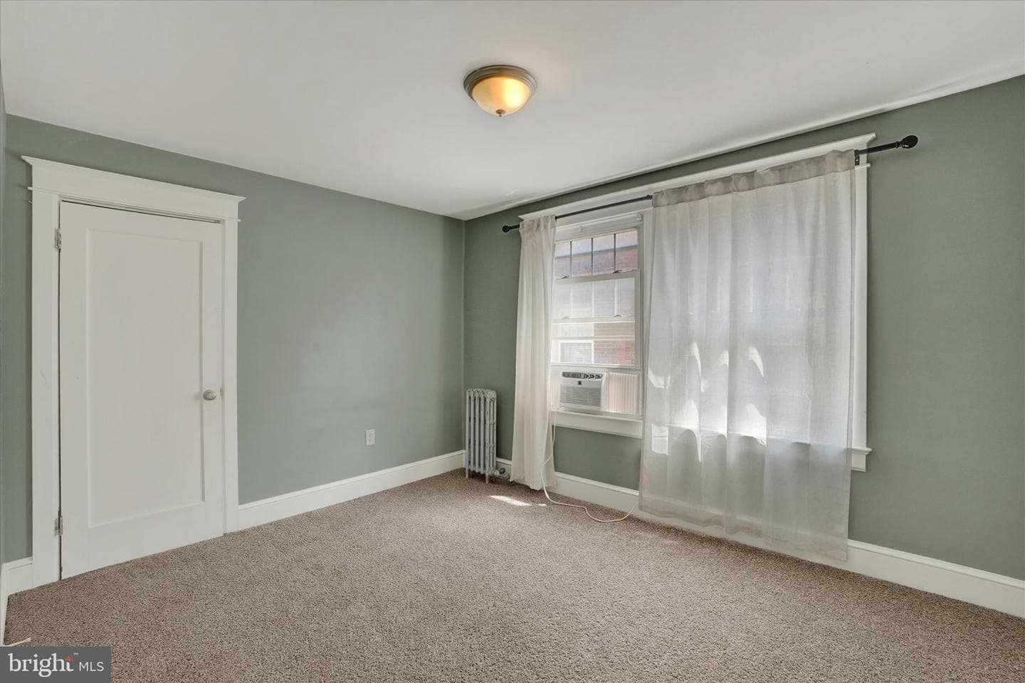 104 N Seward Street photo 16