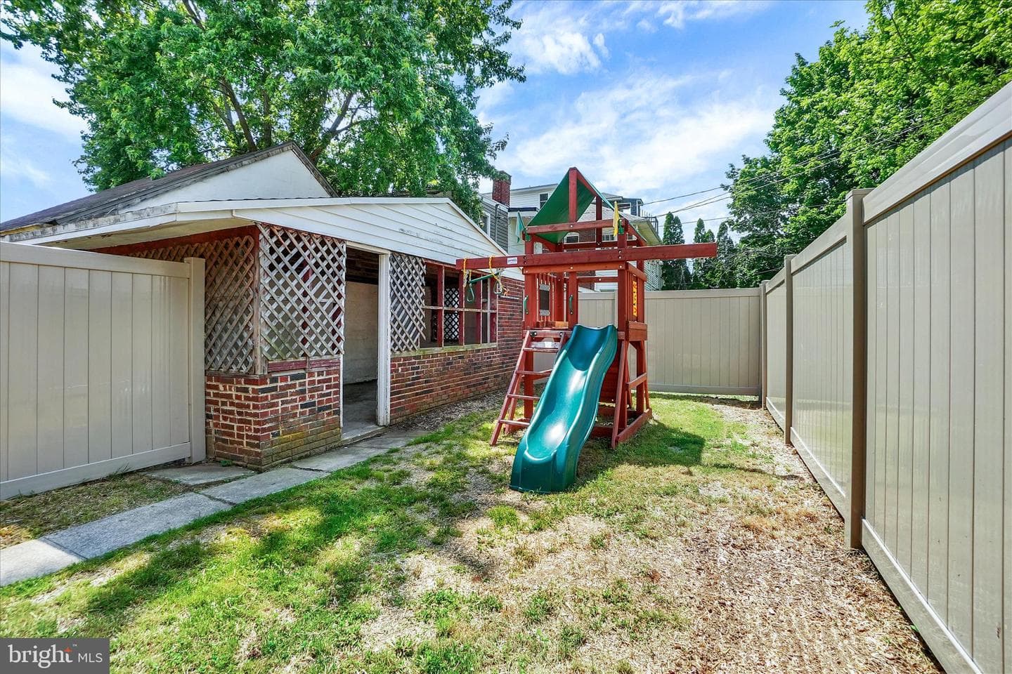 104 N Seward Street photo 26