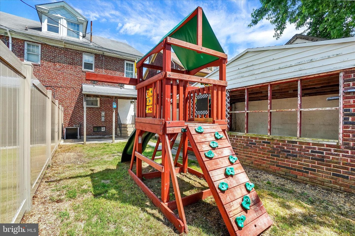104 N Seward Street photo 28