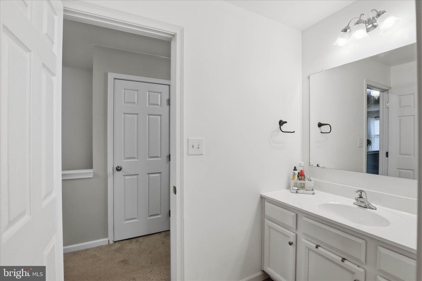 60 Blaine Drive photo 37