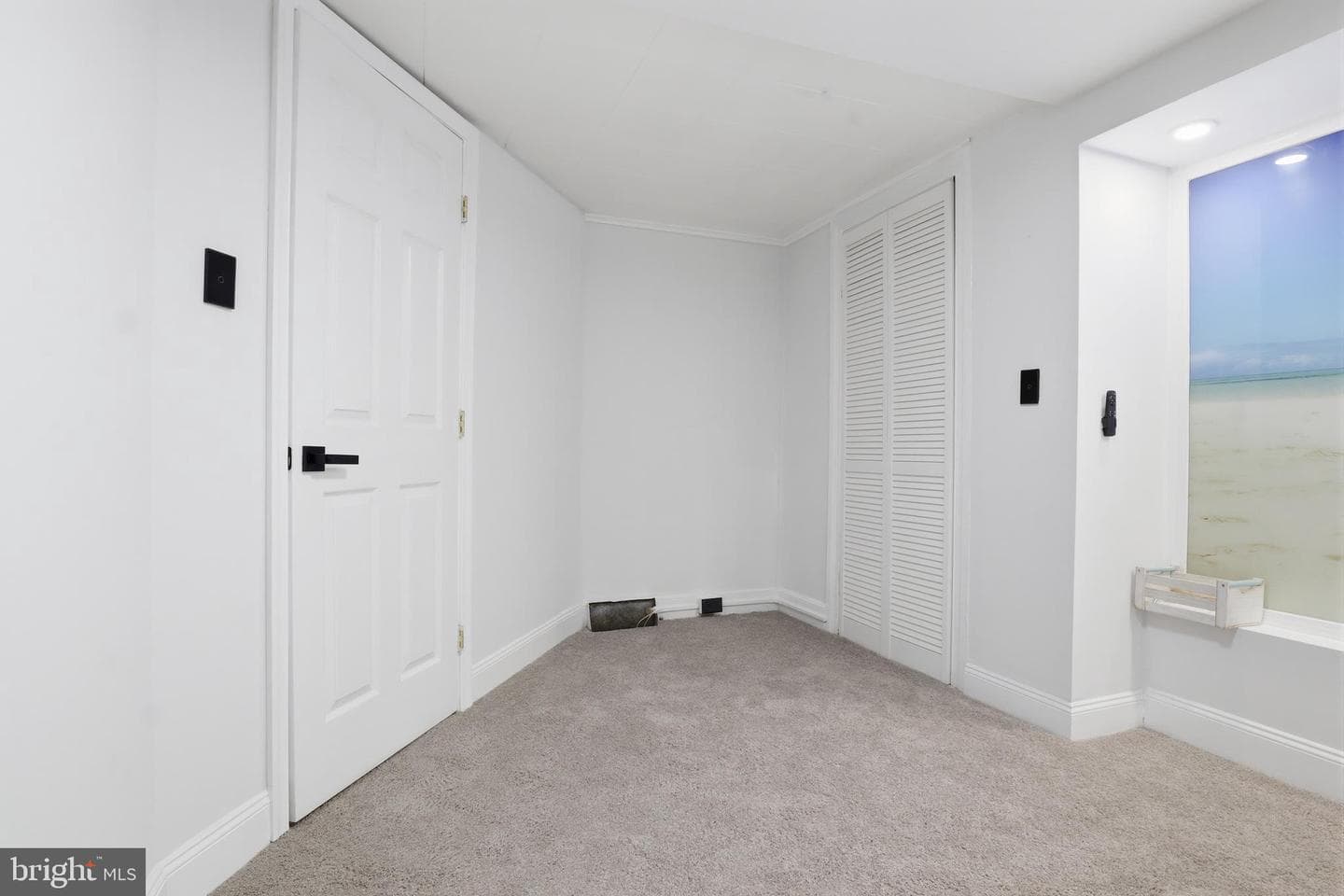 38 W 8th Avenue photo 20