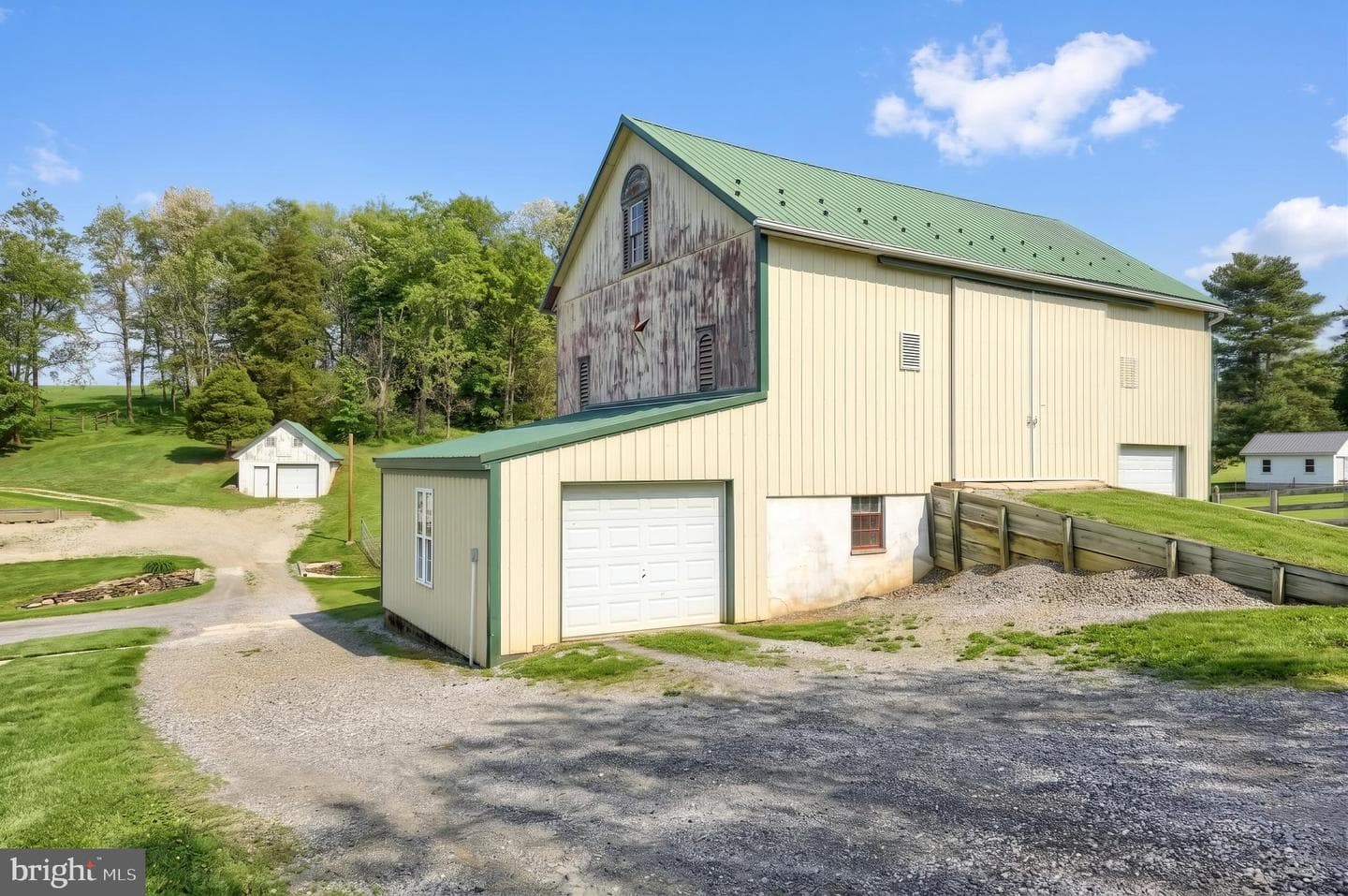 1425 Sunnyside Road photo 11
